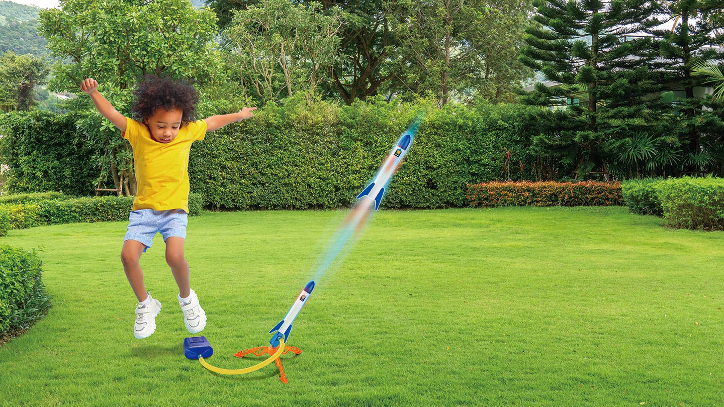 Nothing But Fun Toys - Light Up Air-Powered Stomp Rockets